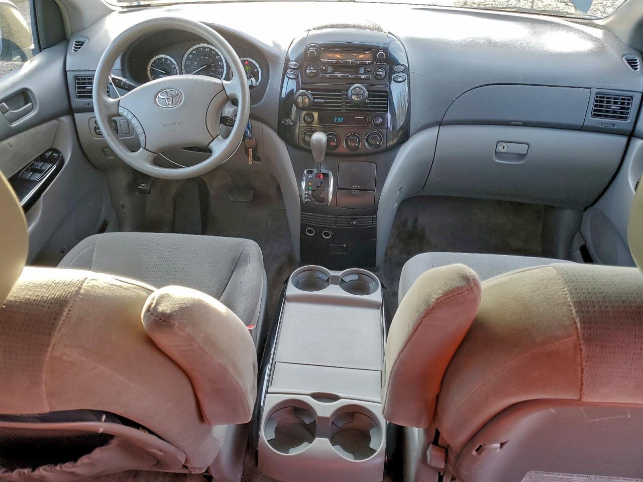2005 TOYOTA SIENNA