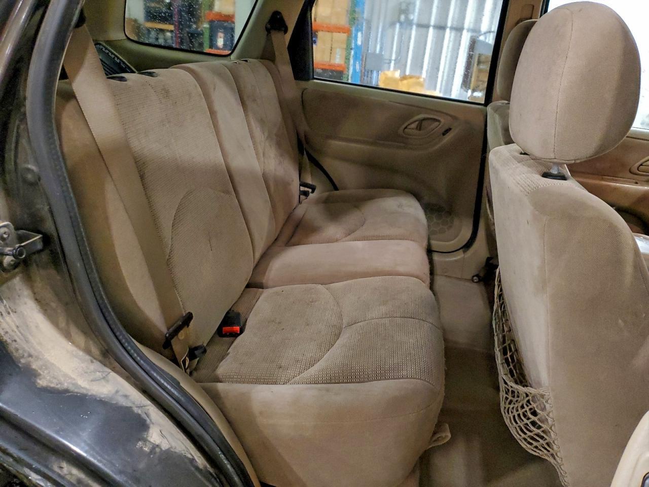 2004 MAZDA Tribute