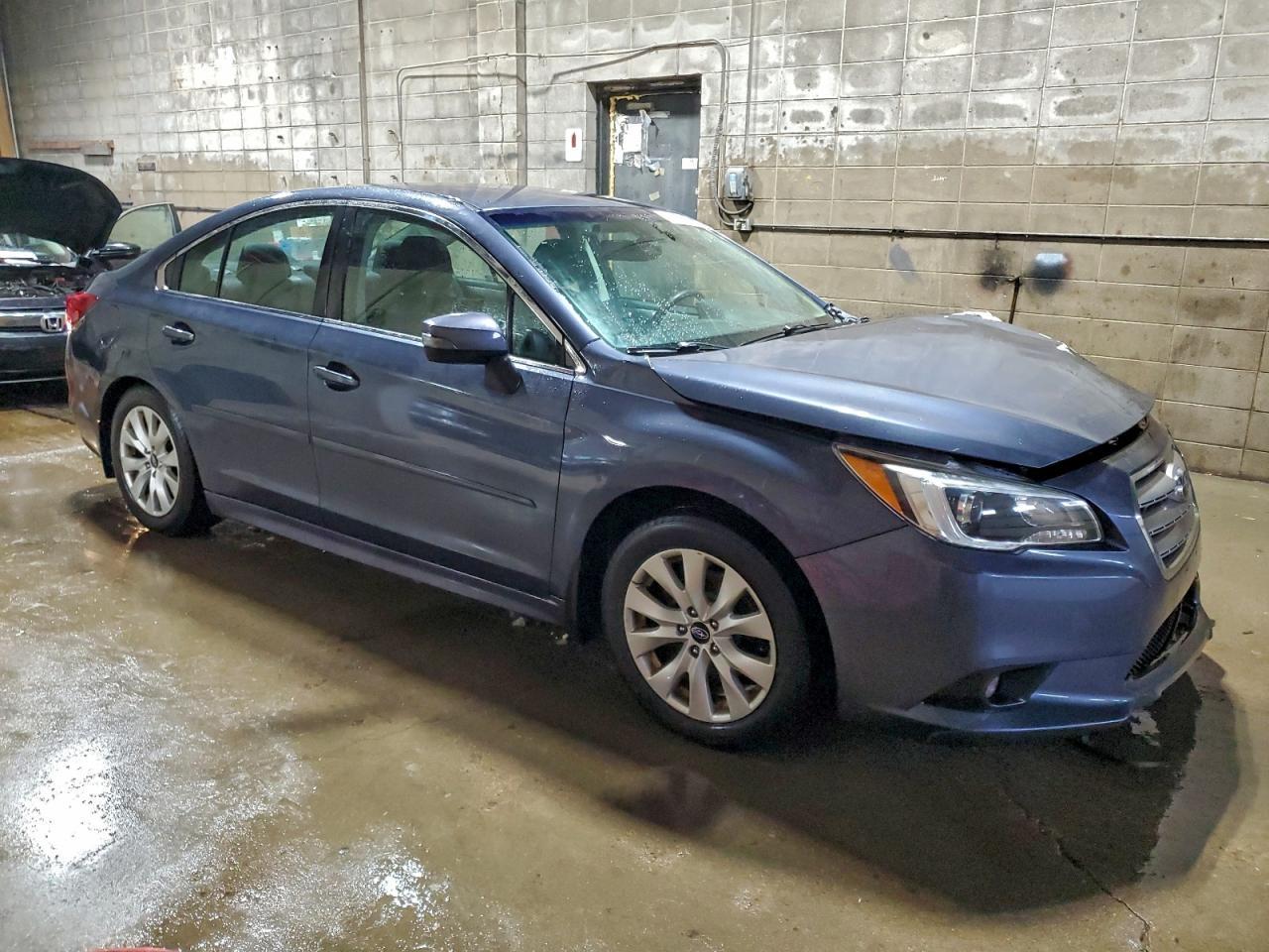 2017 SUBARU Legacy