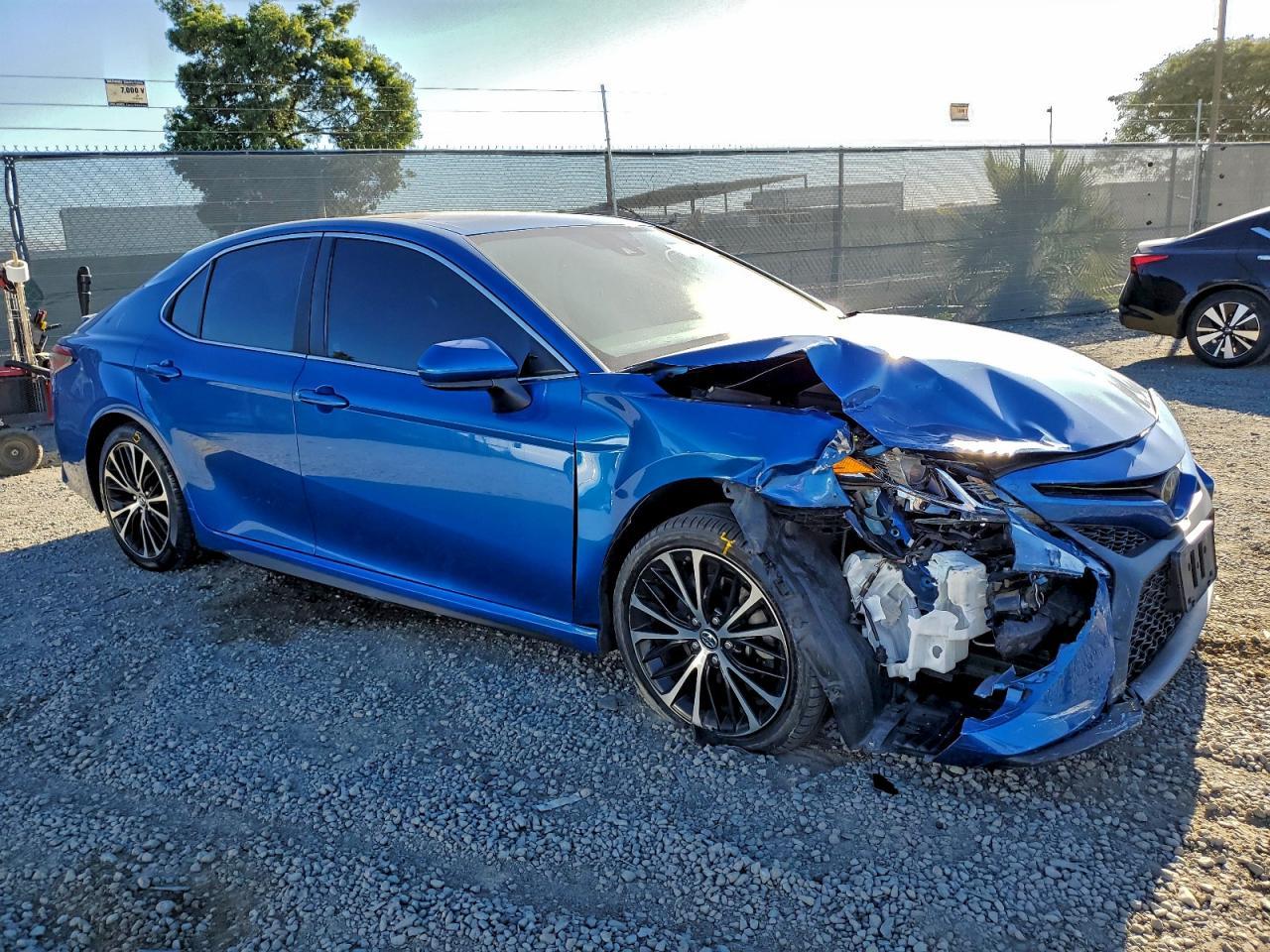 2019 TOYOTA CAMRY