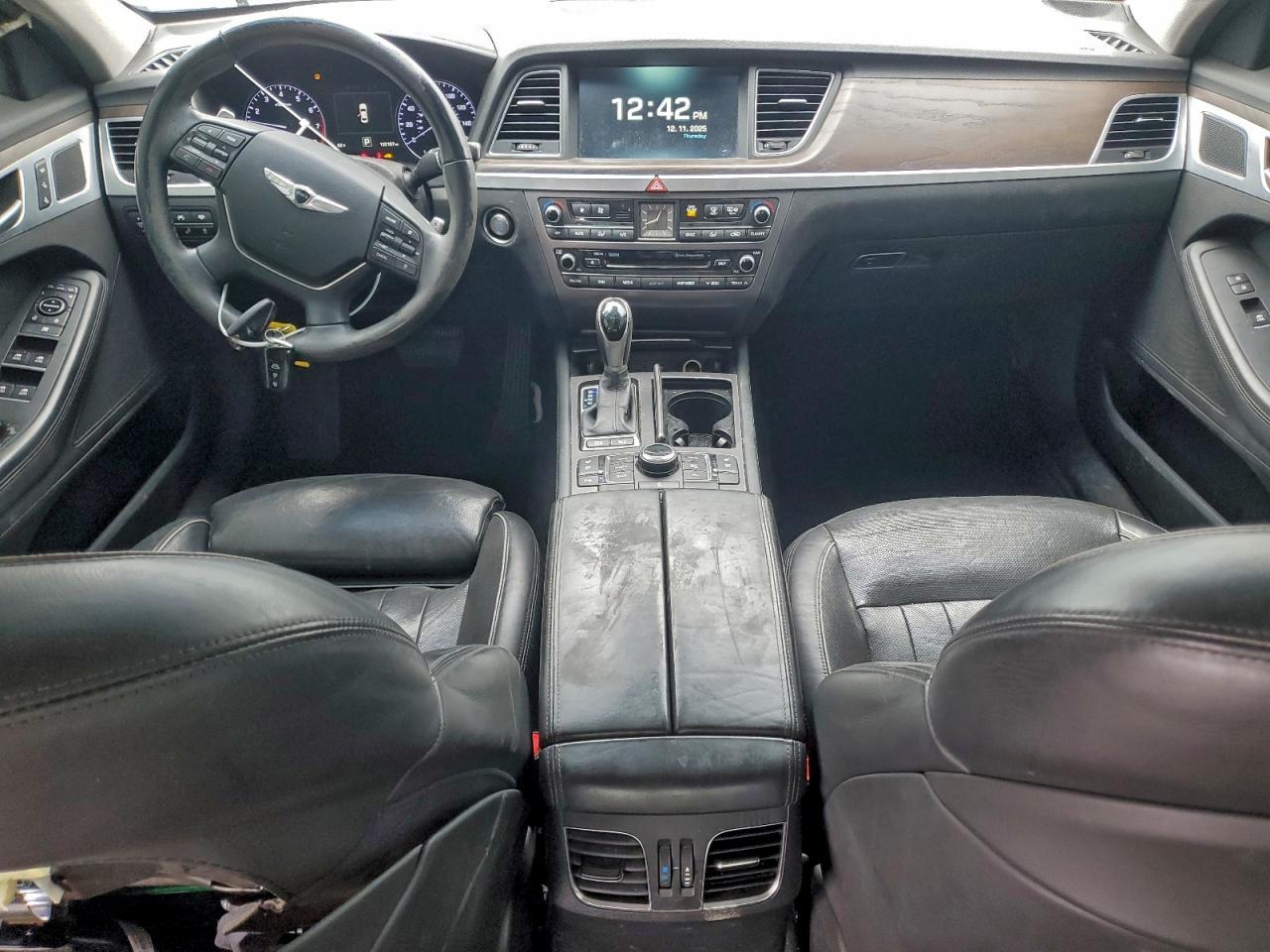 2015 HYUNDAI GENESIS