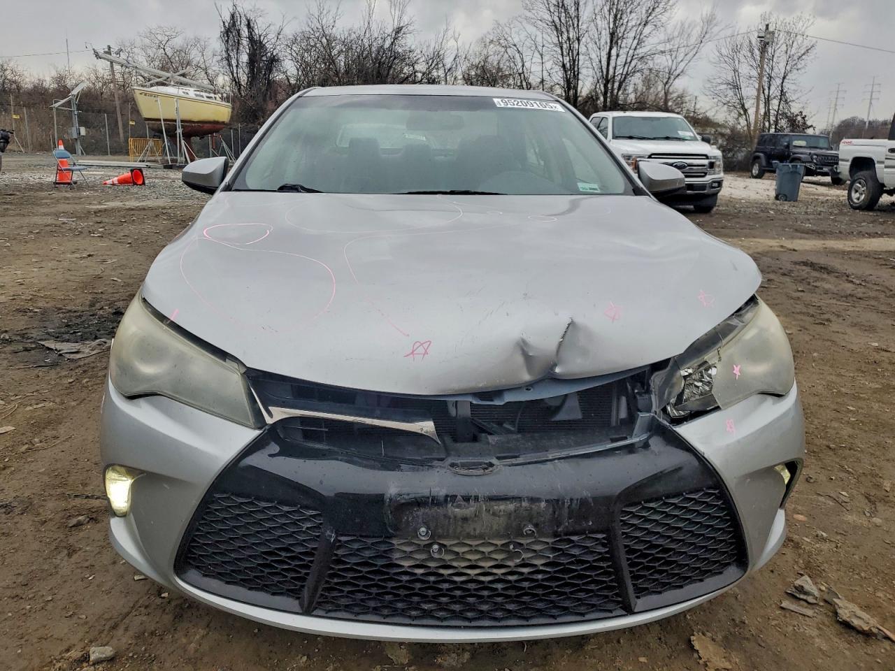 2015 TOYOTA CAMRY