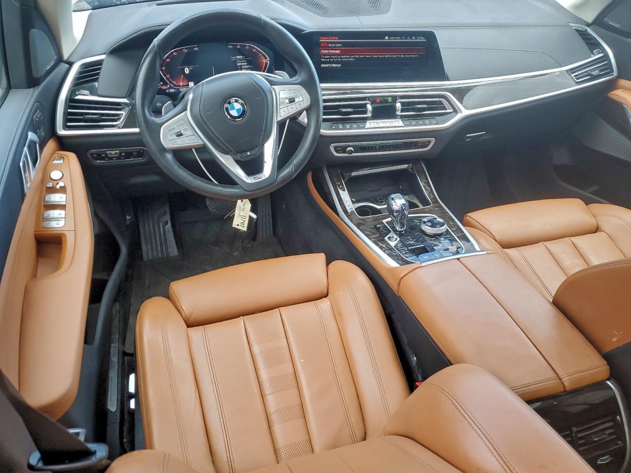 2021 BMW X7