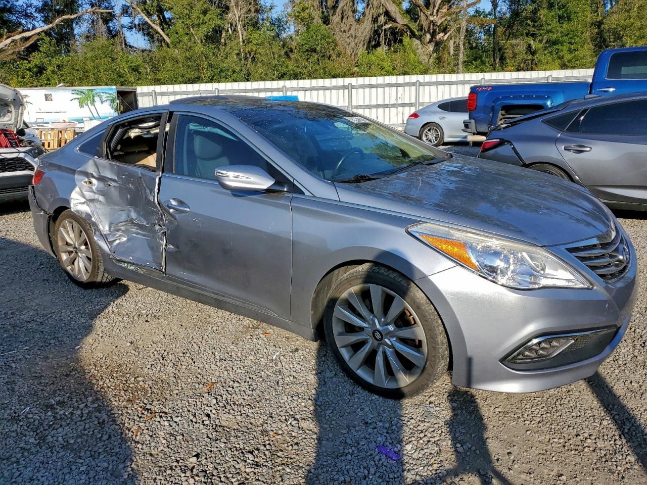 2016 HYUNDAI Azera