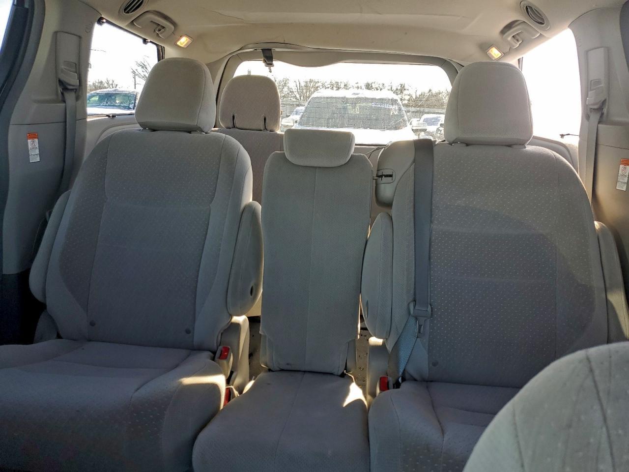 2015 TOYOTA SIENNA