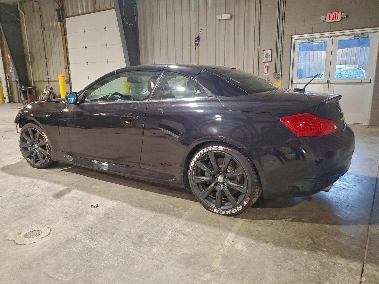 2011 INFINITI G37