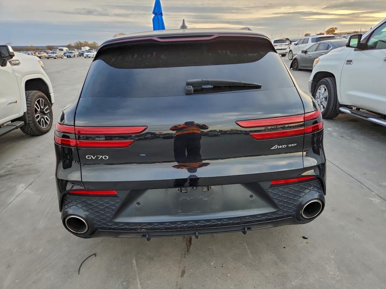 2022 GENESIS GV70