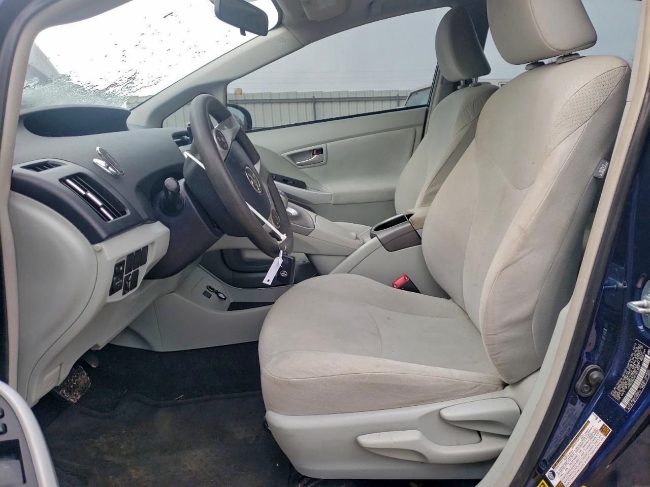 2013 TOYOTA PRIUS