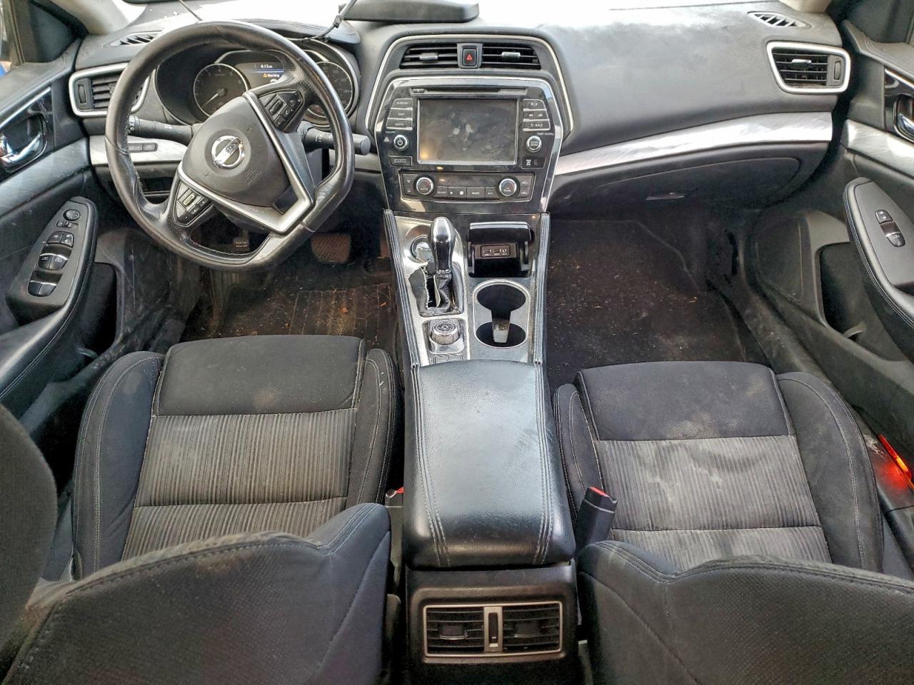 2017 NISSAN Maxima