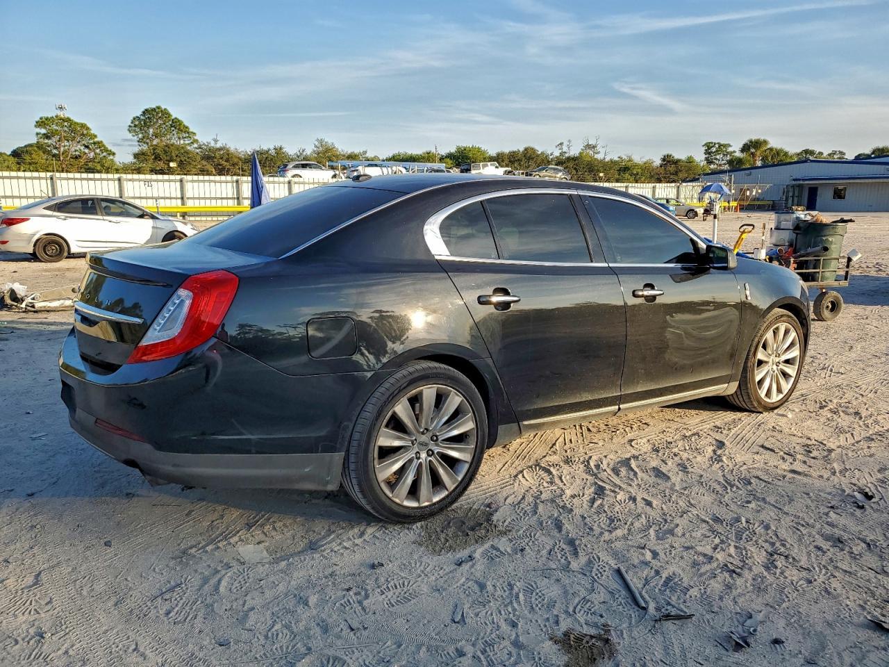 2015 LINCOLN MKS