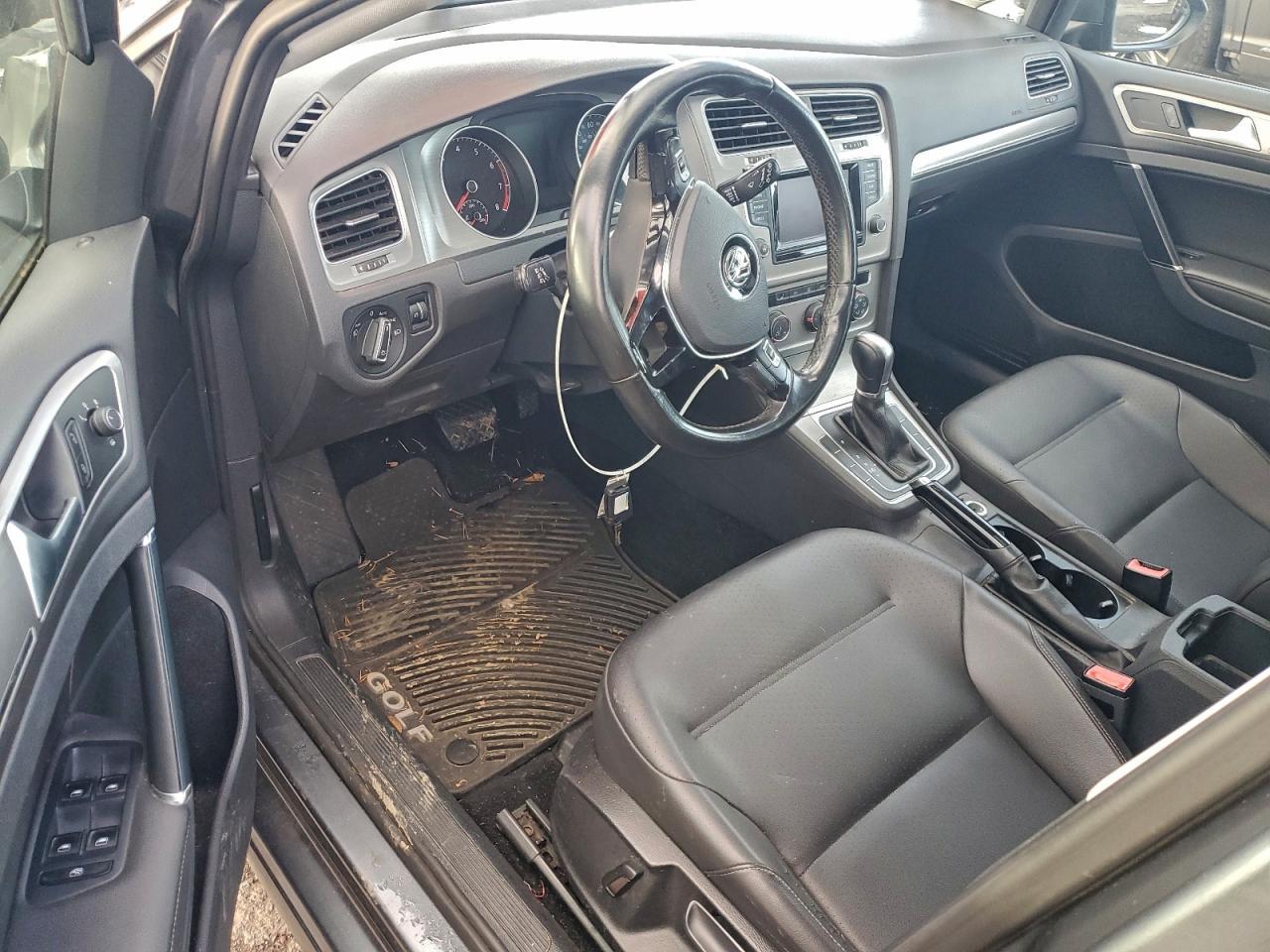 2015 VOLKSWAGEN GOLF