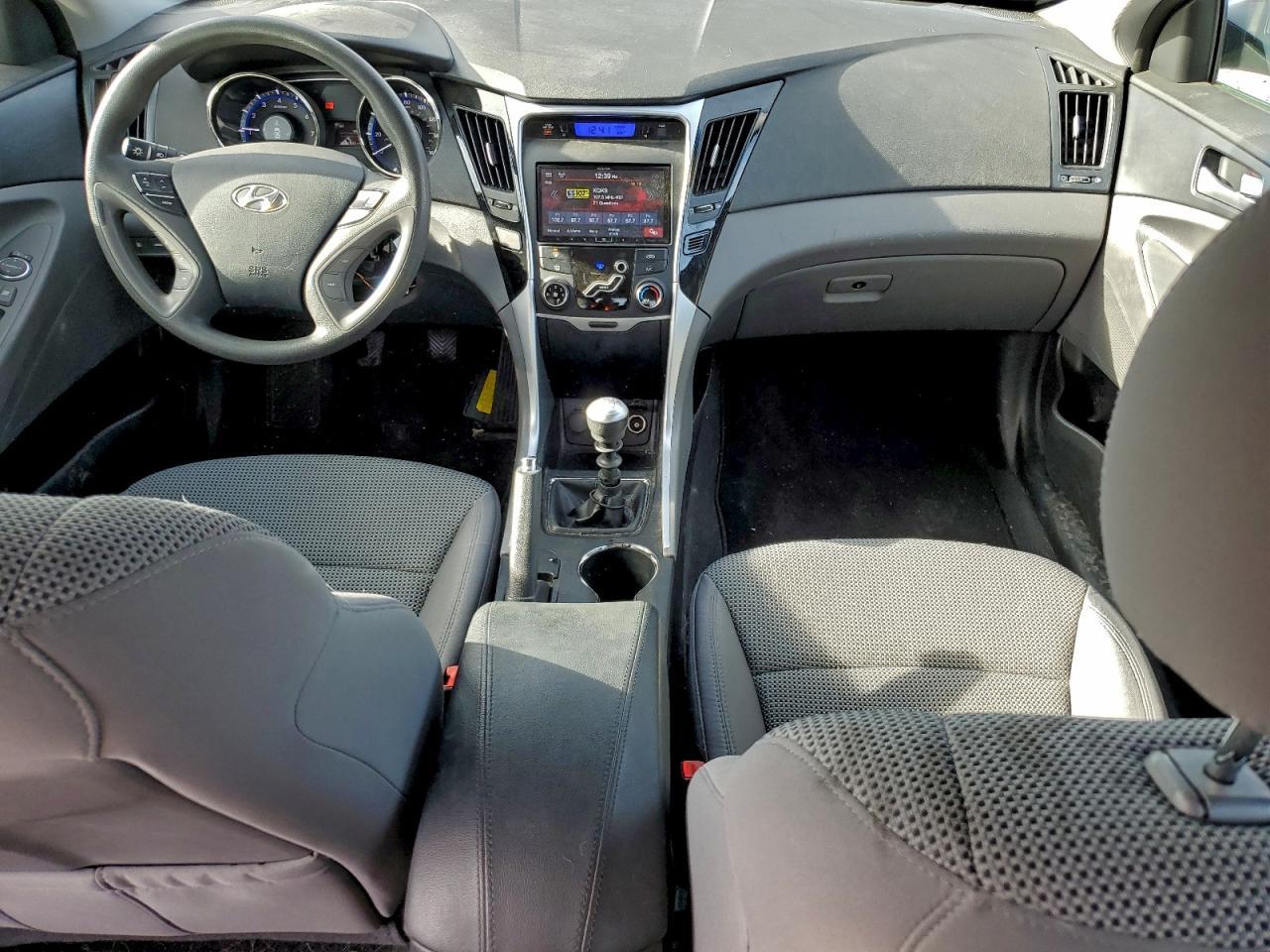 2011 HYUNDAI SONATA