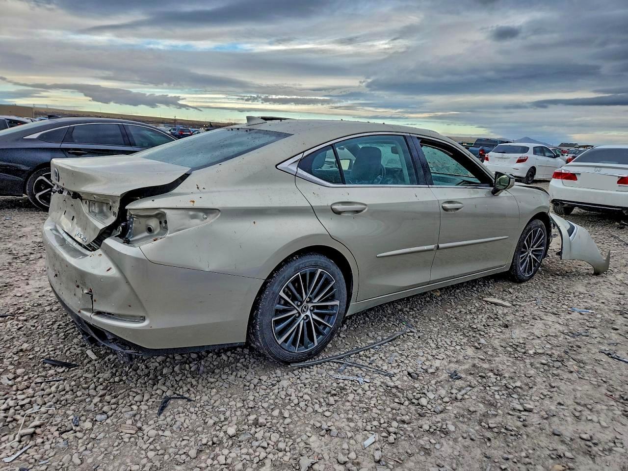 2022 LEXUS ES 350