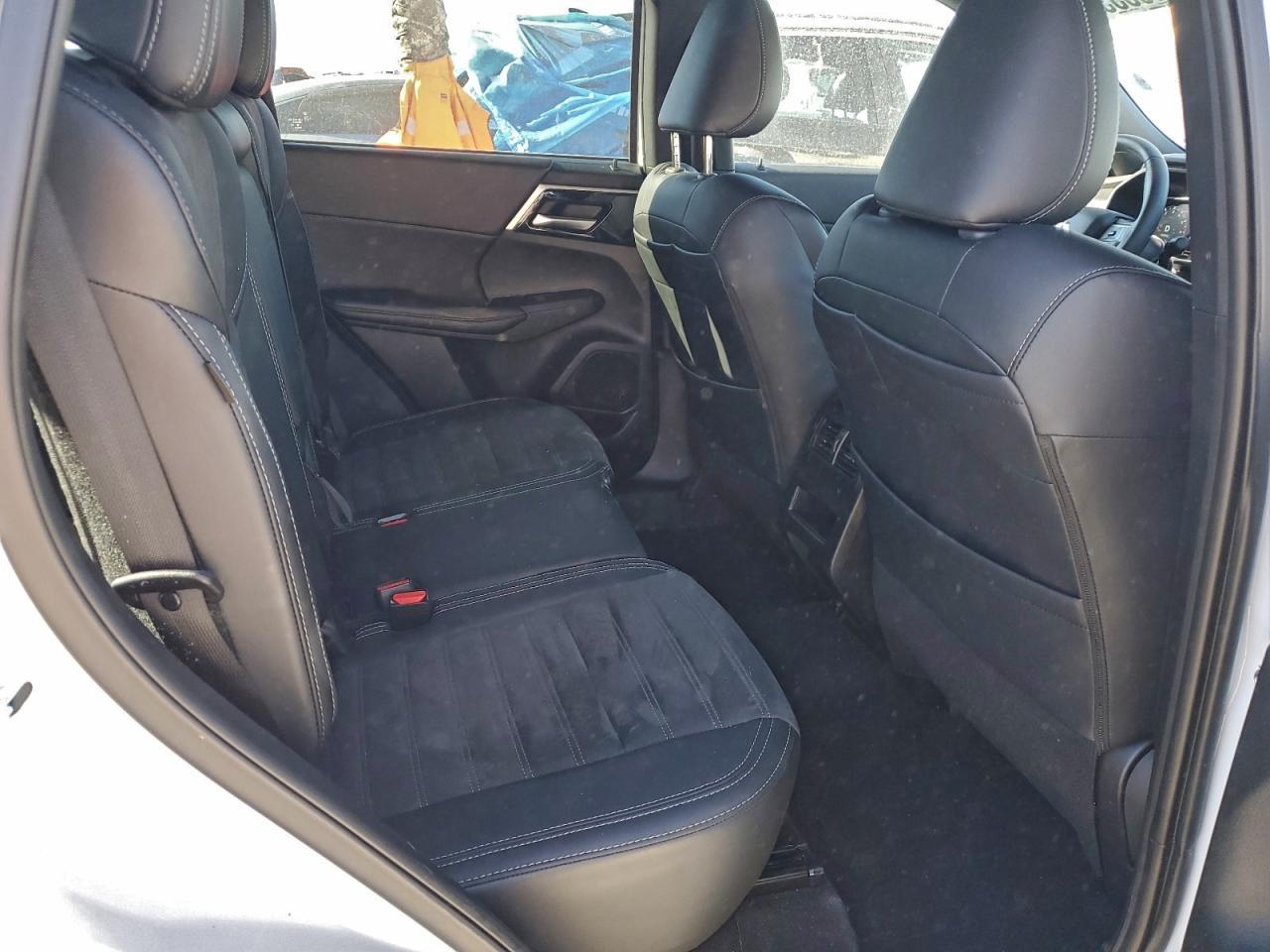 2024 MITSUBISHI outlander