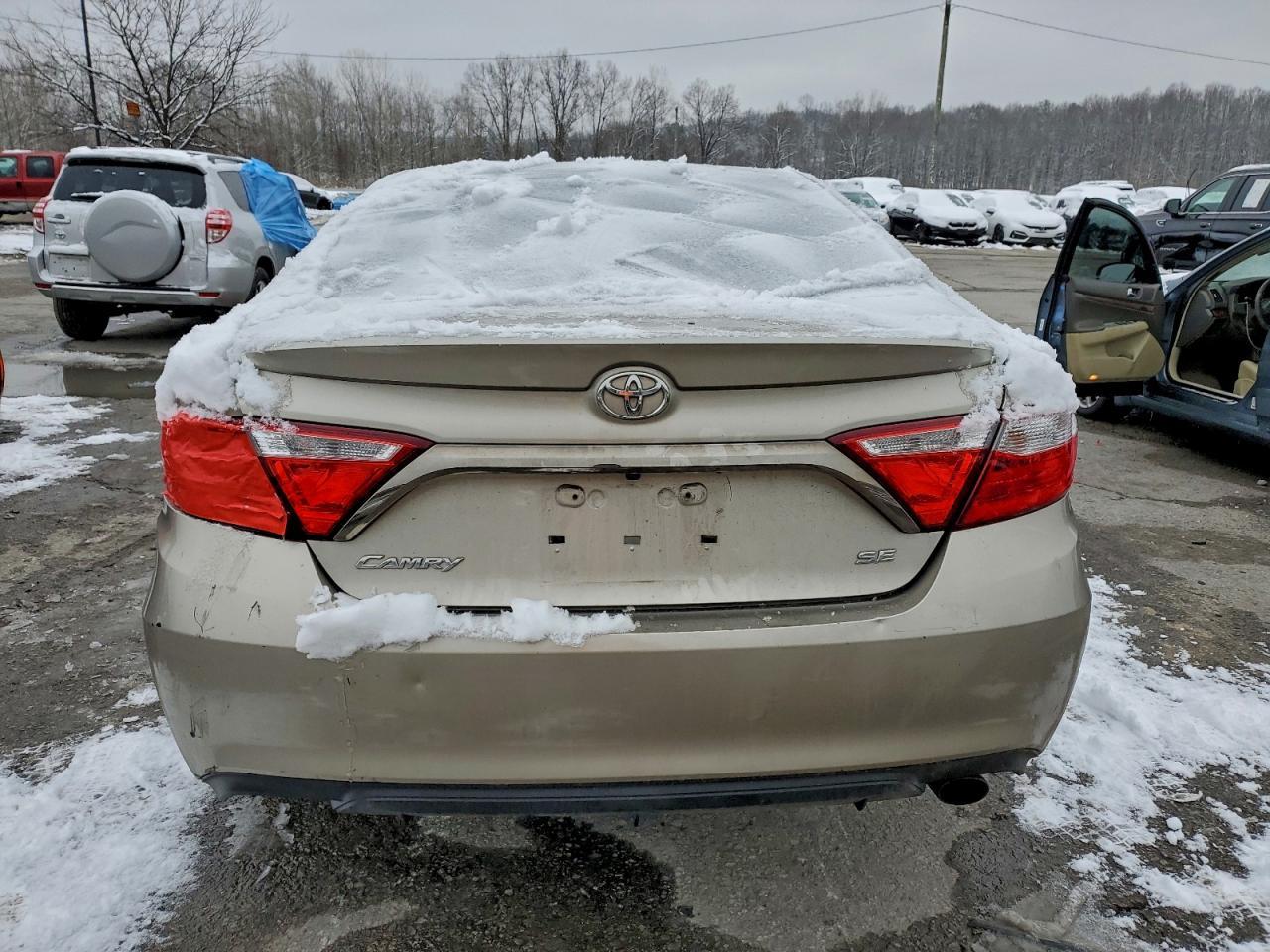 2016 TOYOTA CAMRY