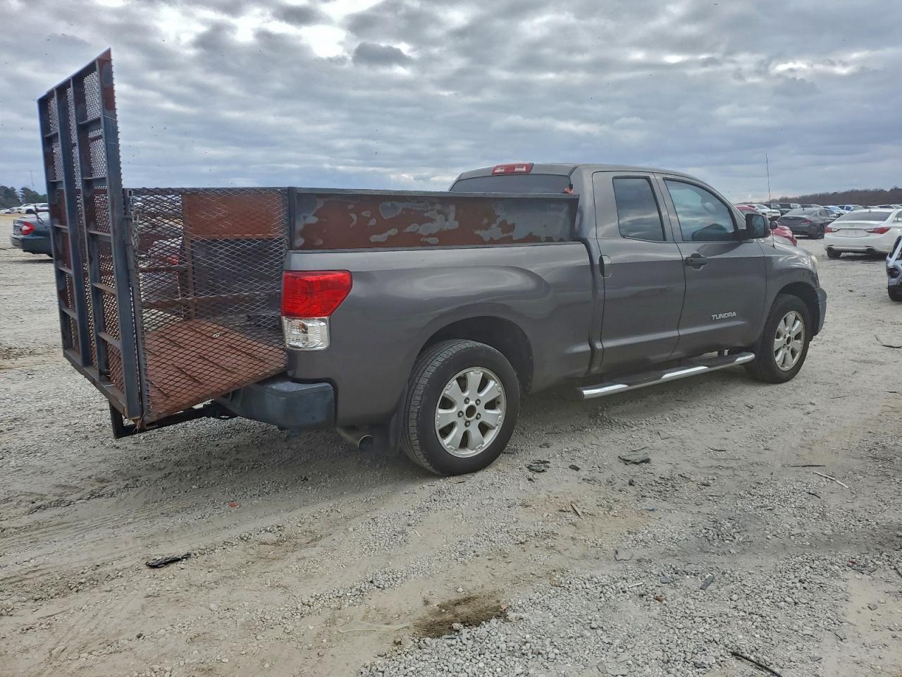 2012 TOYOTA TUNDRA