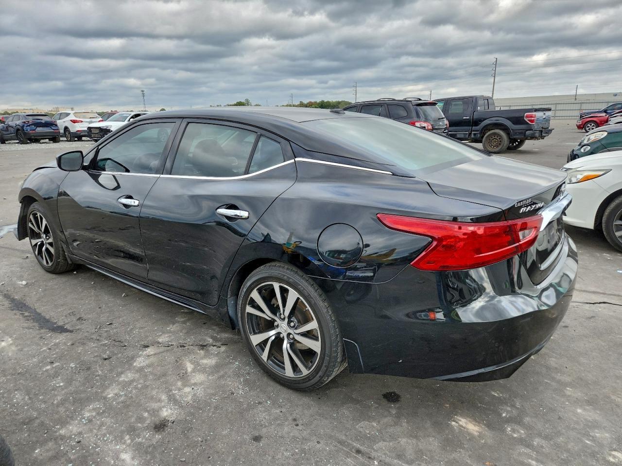 2017 NISSAN Maxima