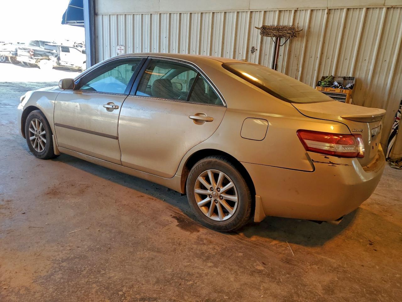 2010 TOYOTA CAMRY