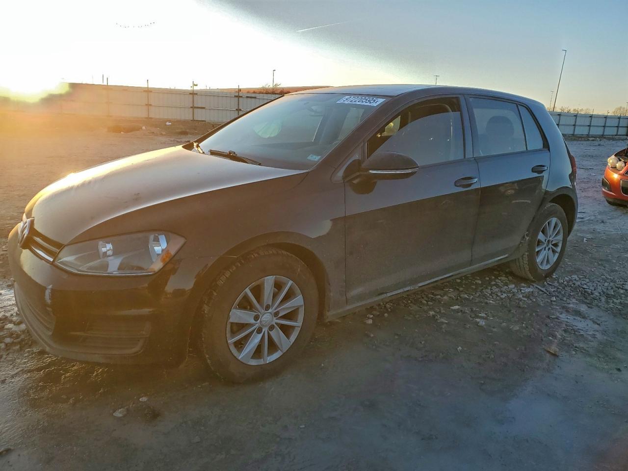 2016 VOLKSWAGEN GOLF