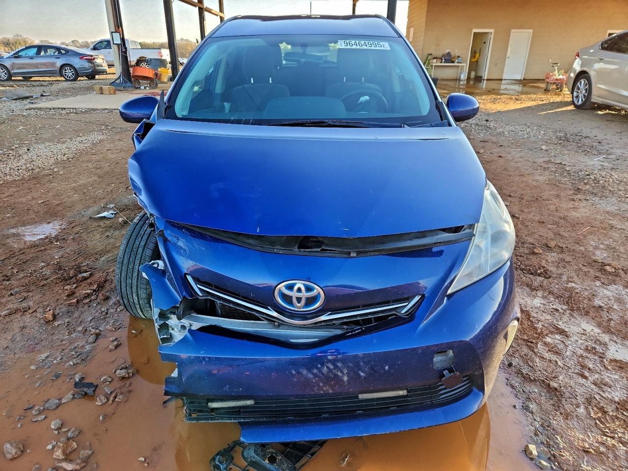 2013 TOYOTA PRIUS V