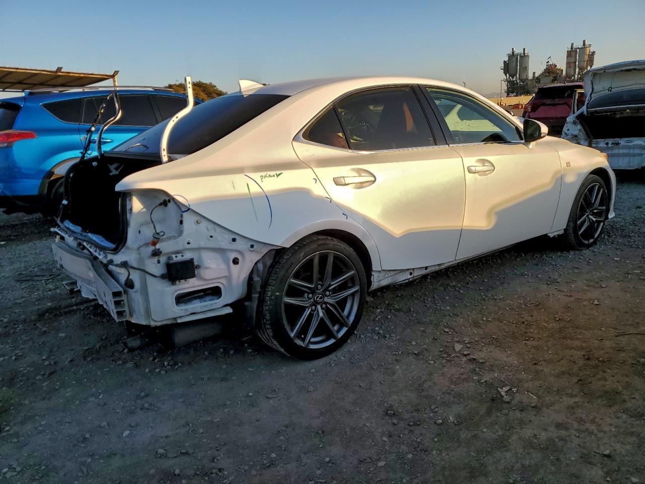 2016 LEXUS IS 200t