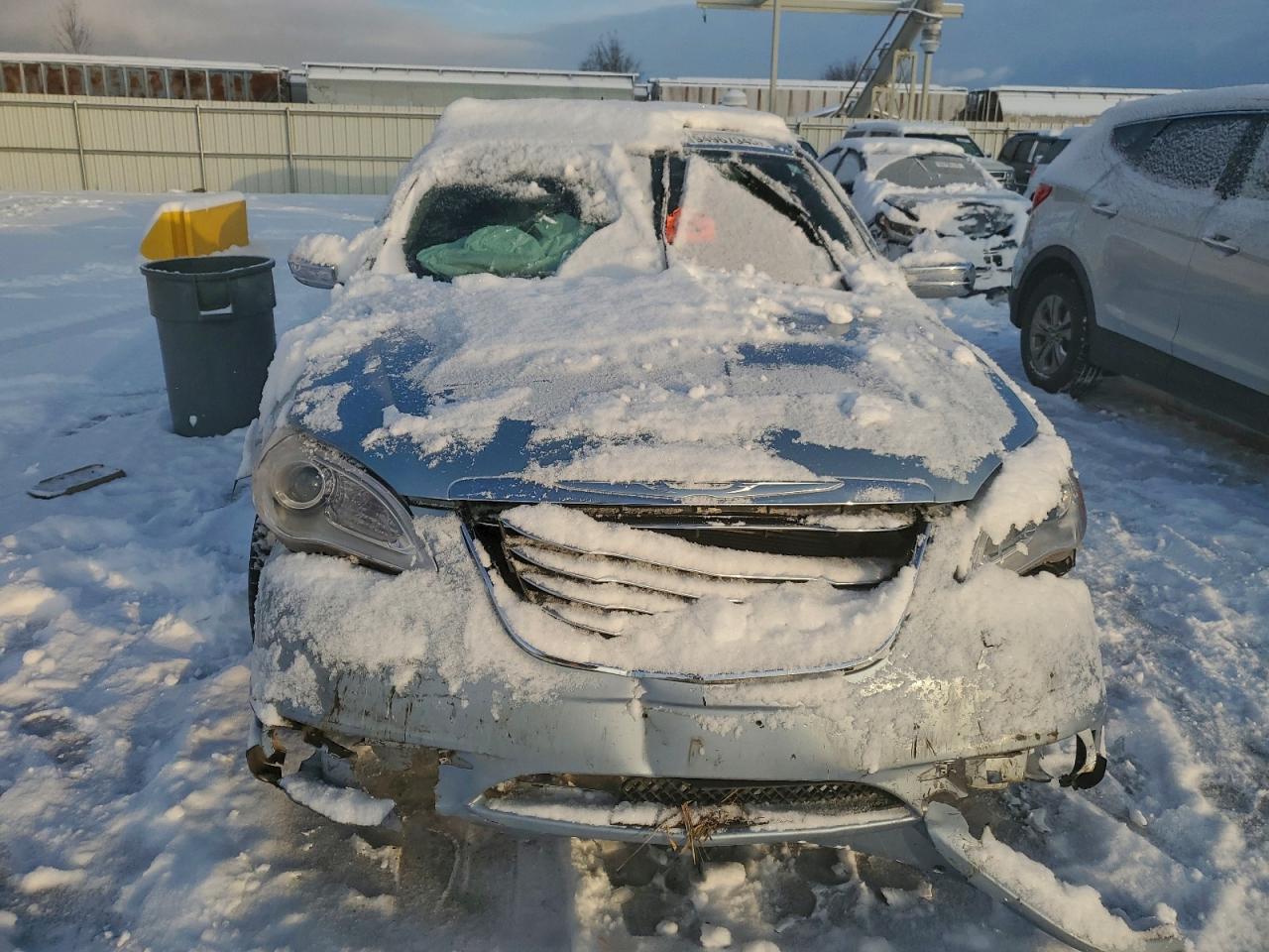 2013 CHRYSLER 200