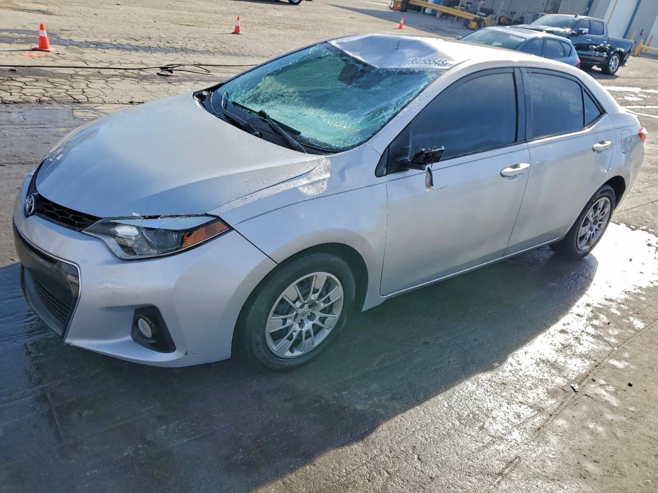2015 TOYOTA COROLLA