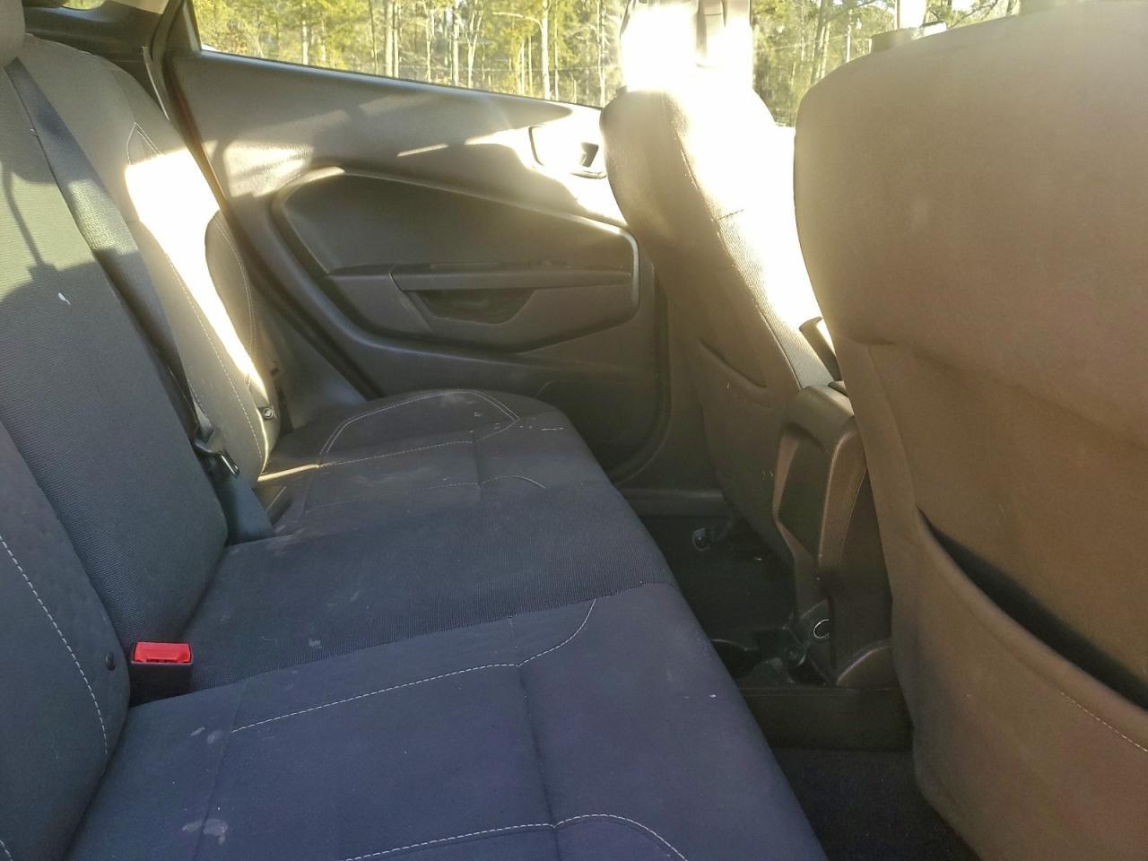 2016 FORD Fiesta