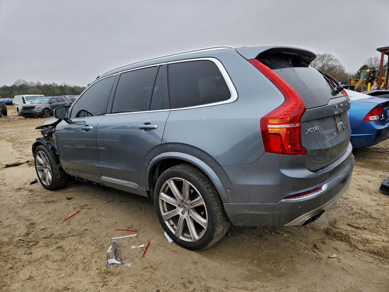 2016 VOLVO XC90