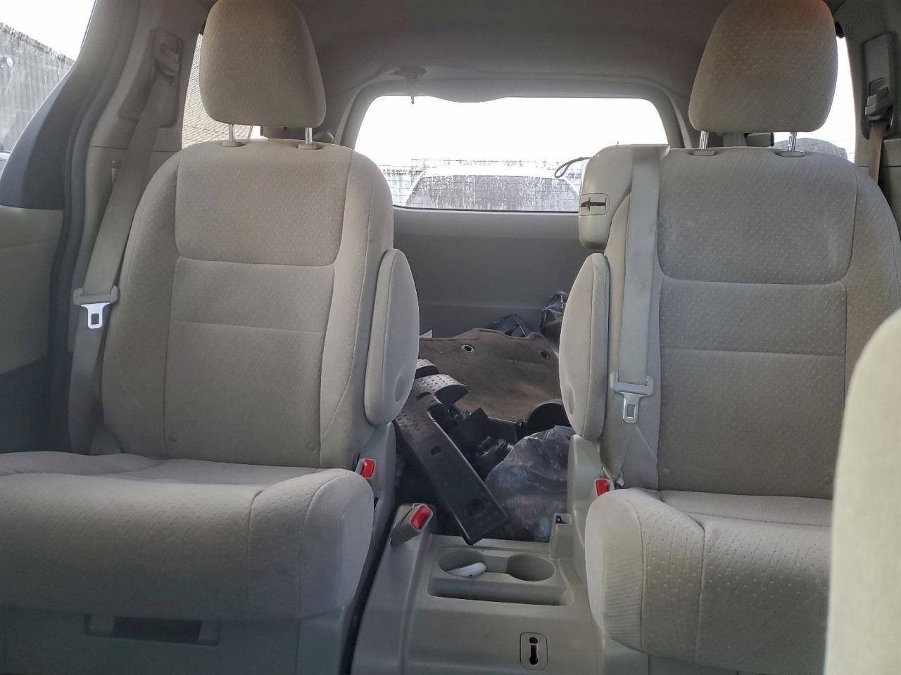 2017 TOYOTA SIENNA