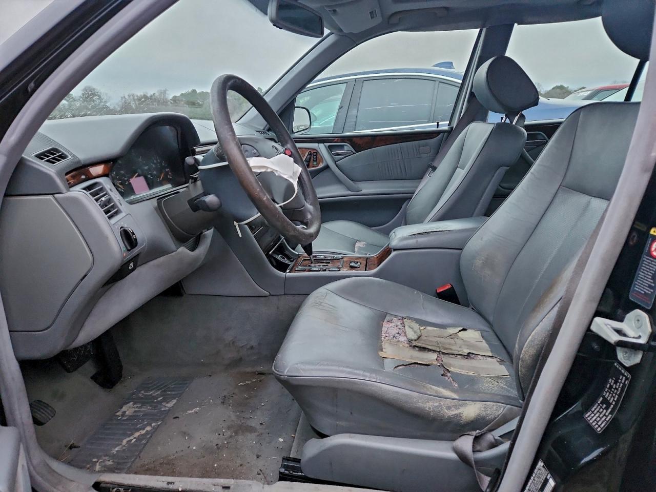 2001 MERCEDES-BENZ E-Class