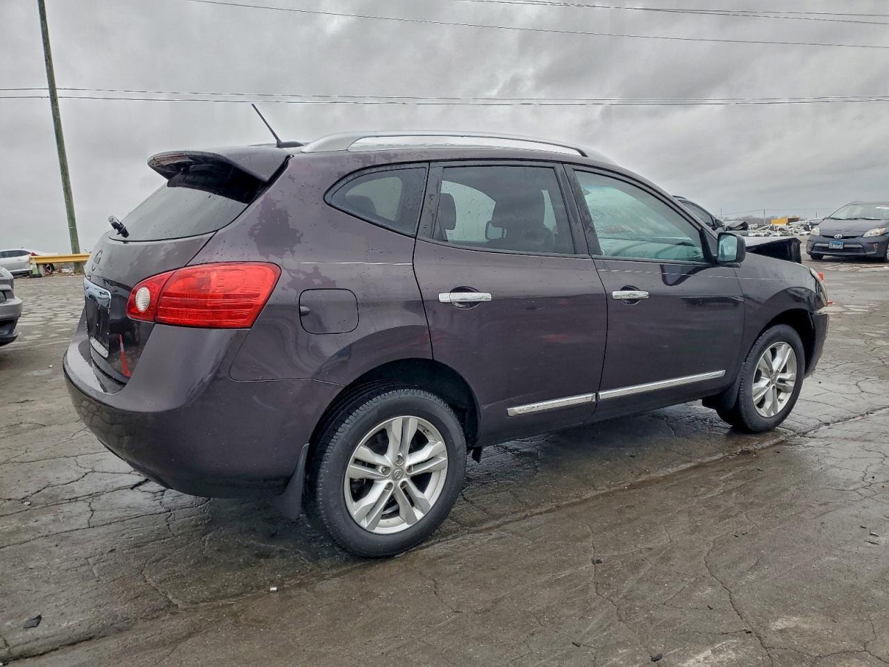 2015 NISSAN ROGUE