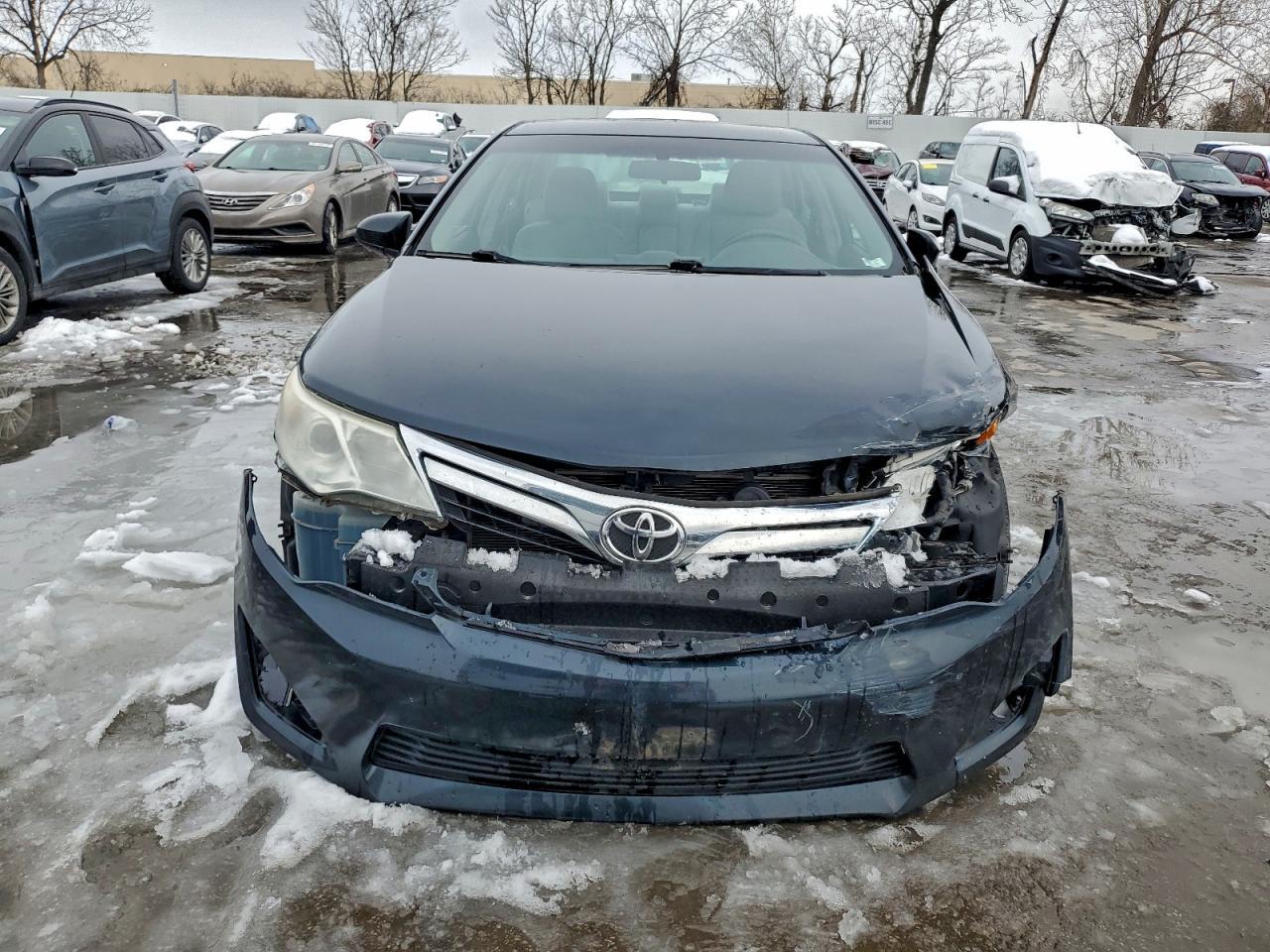 2014 TOYOTA CAMRY