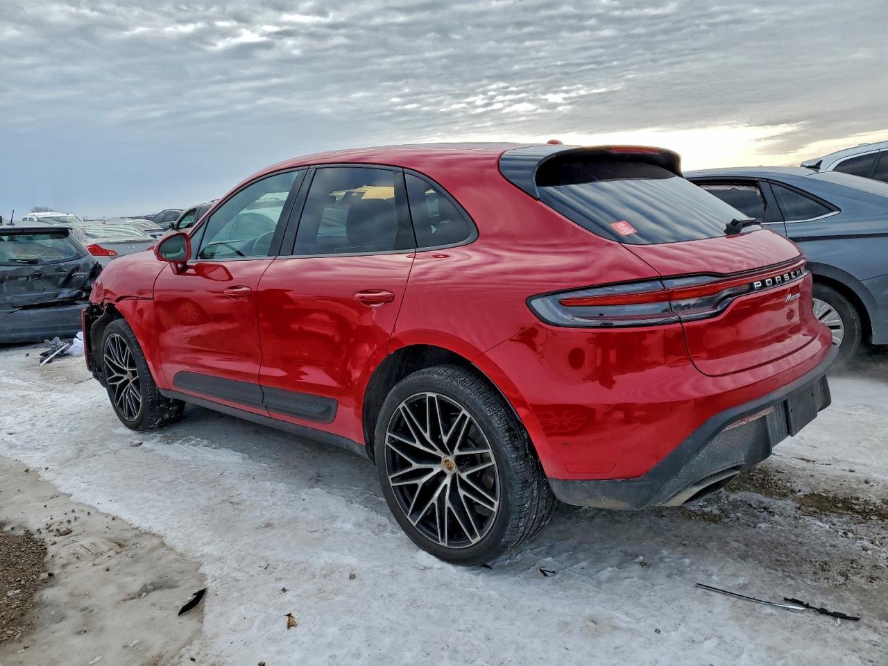 2024 PORSCHE Macan