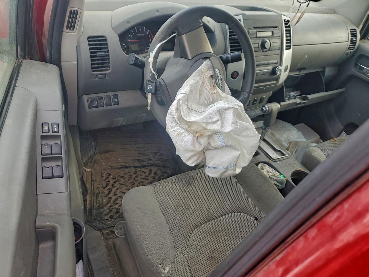 2010 NISSAN Frontier