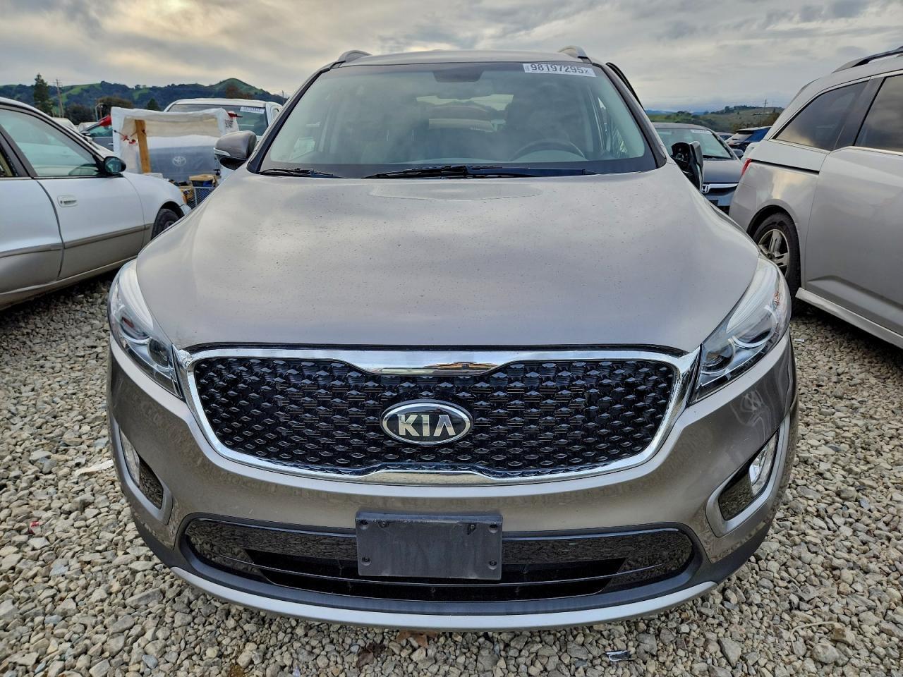 2016 KIA SORENTO