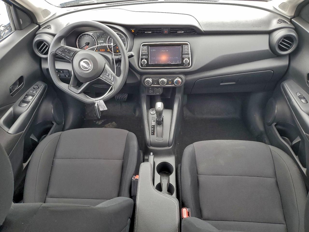 2025 NISSAN KICKS