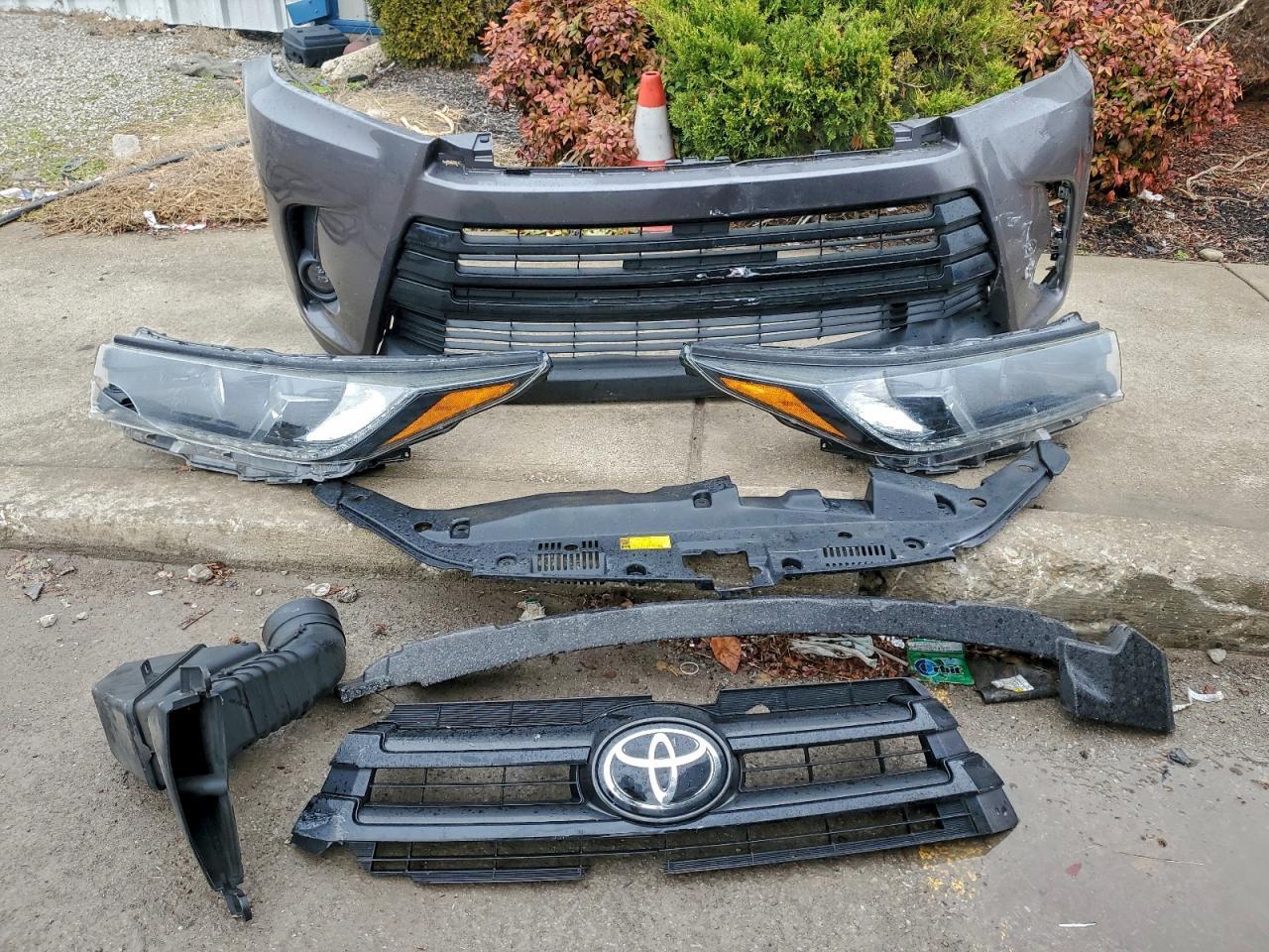 2019 TOYOTA HIGHLANDER