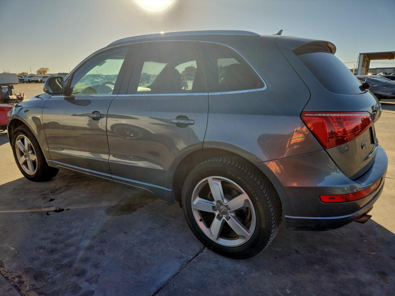 2012 AUDI Q5
