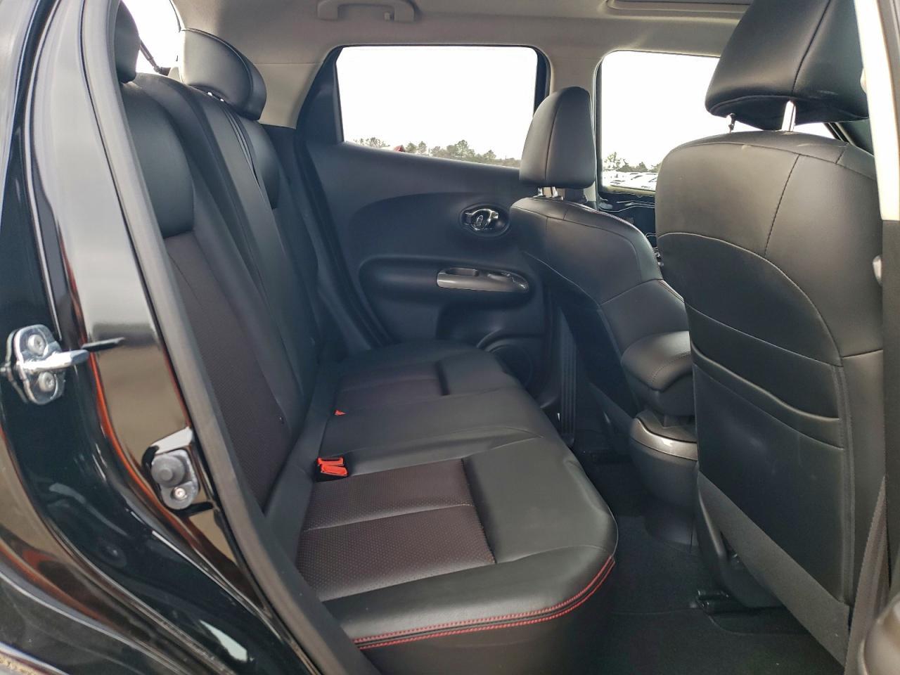 2015 NISSAN Juke