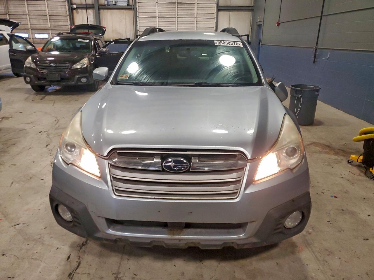 2013 SUBARU Outback
