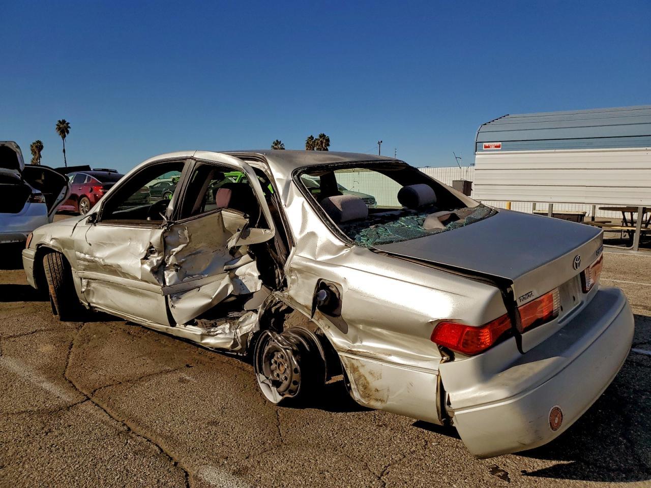 2000 TOYOTA CAMRY