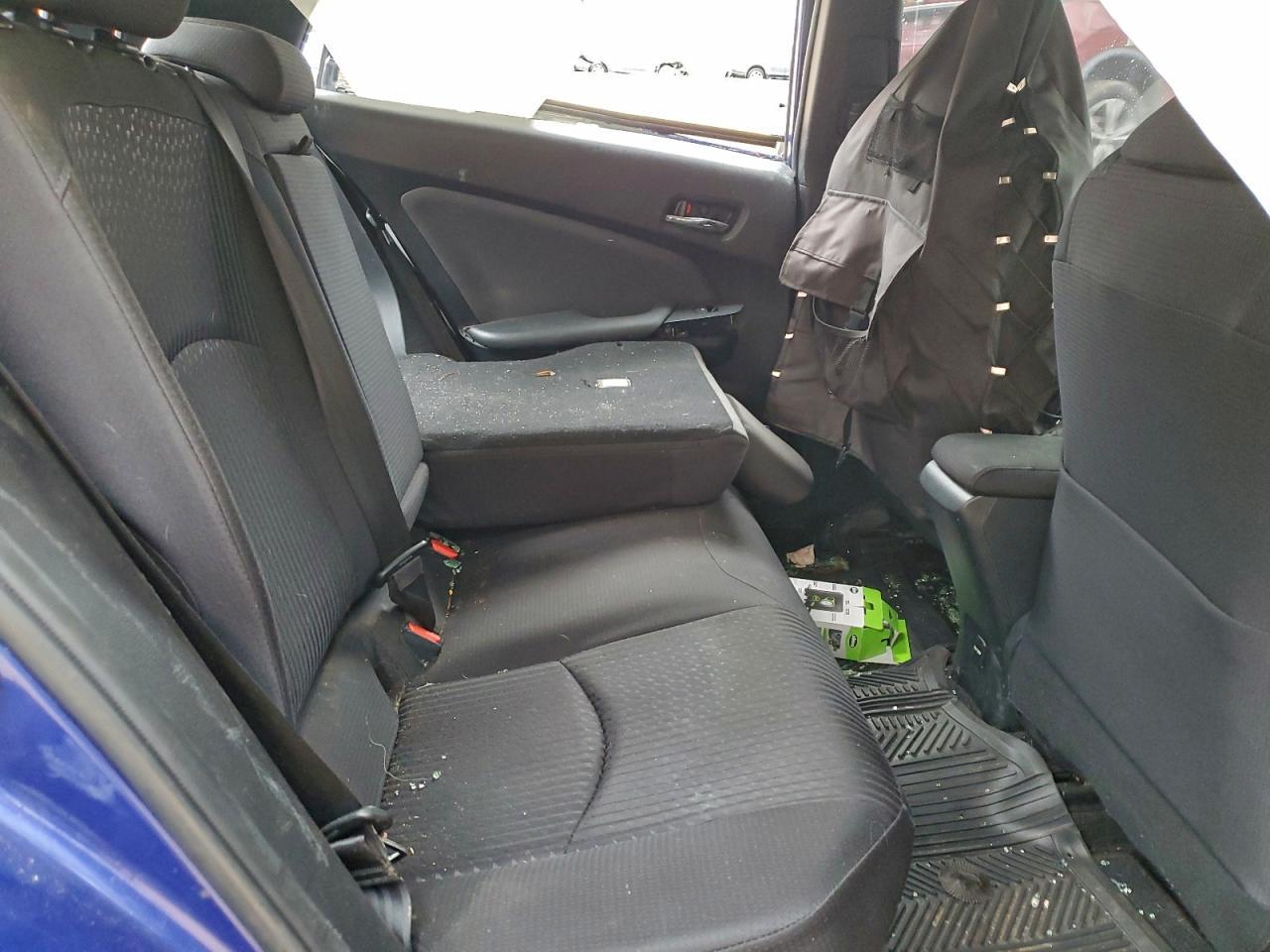 2016 TOYOTA PRIUS