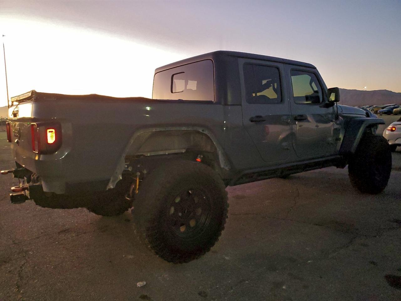2020 JEEP Gladiator