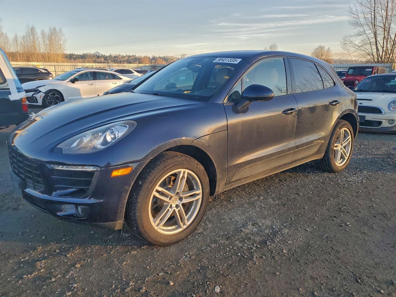2017 PORSCHE Macan