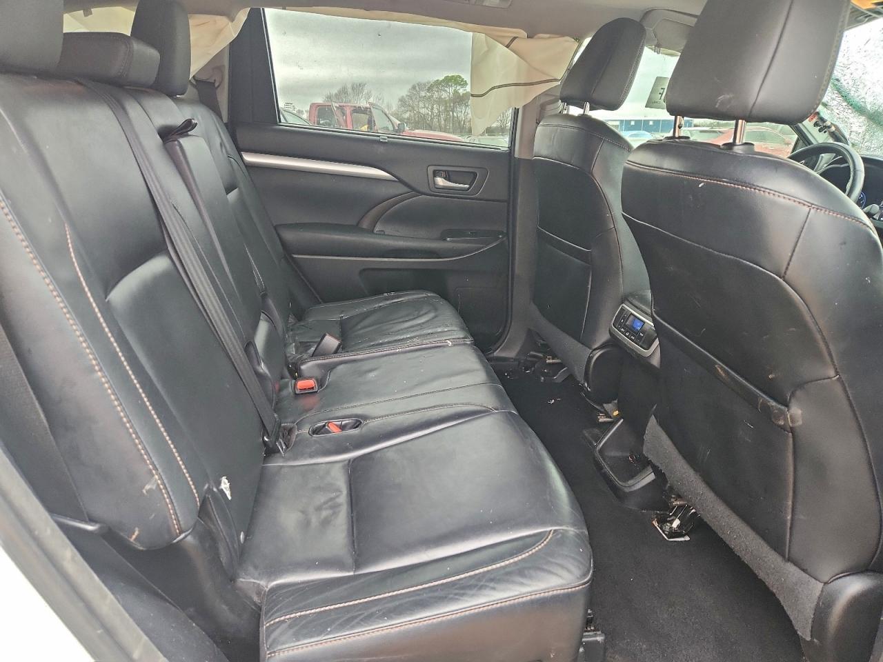 2015 TOYOTA HIGHLANDER
