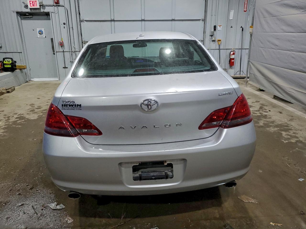 2009 TOYOTA Avalon