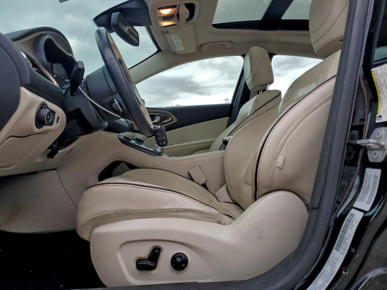 2015 CHRYSLER 200