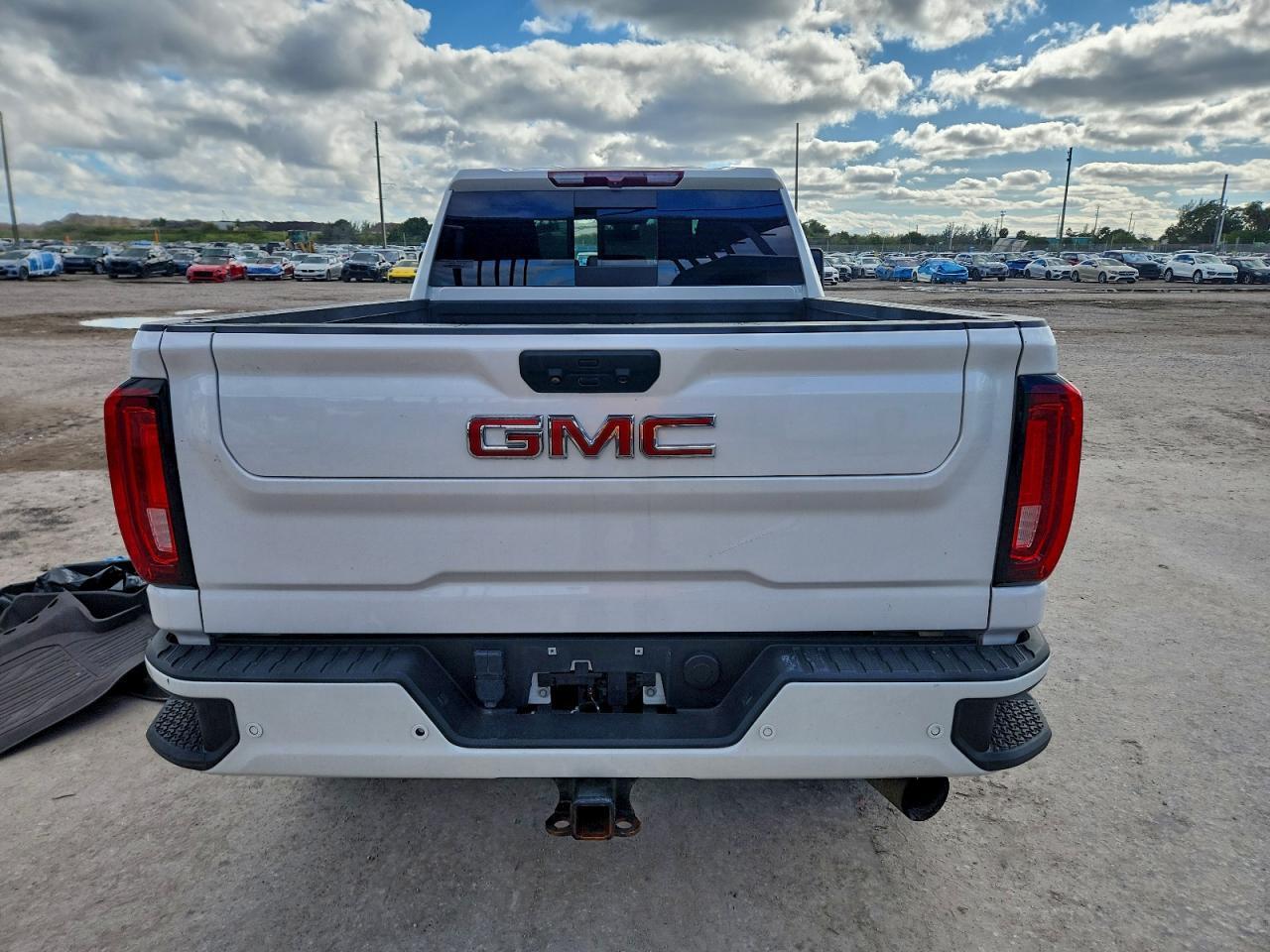 2023 GMC Sierra