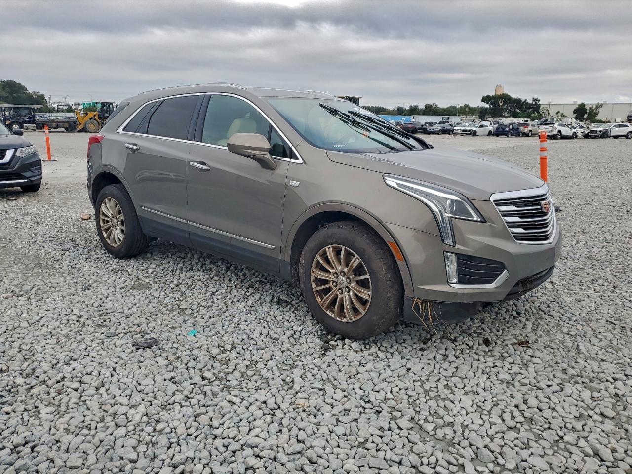 2017 CADILLAC XT5